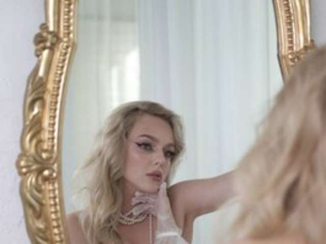go to chat with -Arisha-
