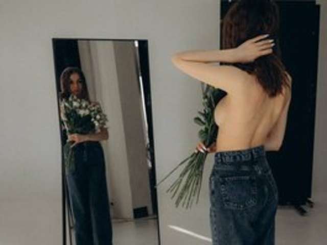 go to chat with -Cupcake-