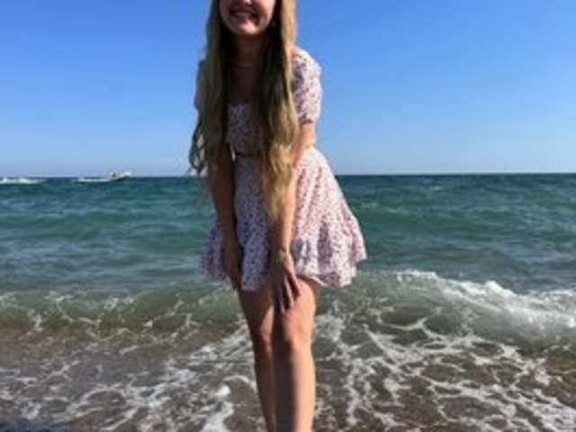 go to chat with -Sweet-smile-