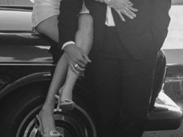go to chat with -The-sweet-couple-