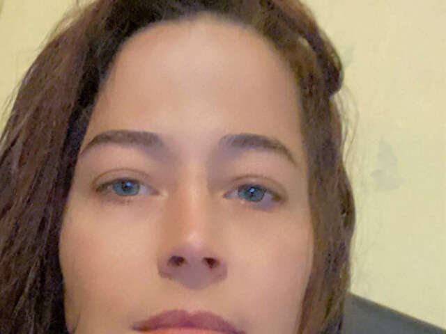 go to chat with 007Lili
