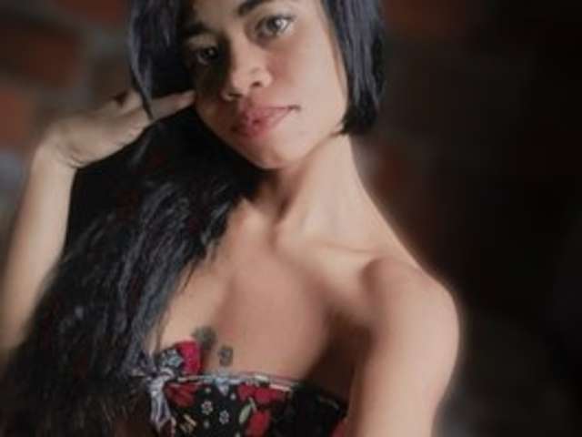 go to chat with ABRIL-25