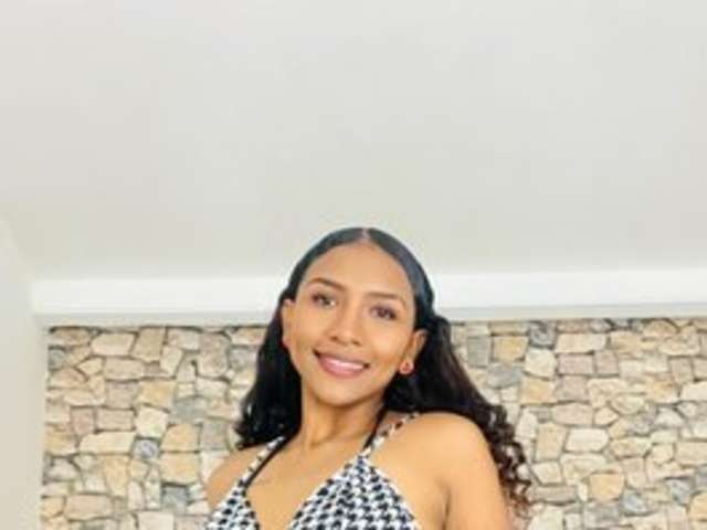 go to chat with ALEJANDRA--2025