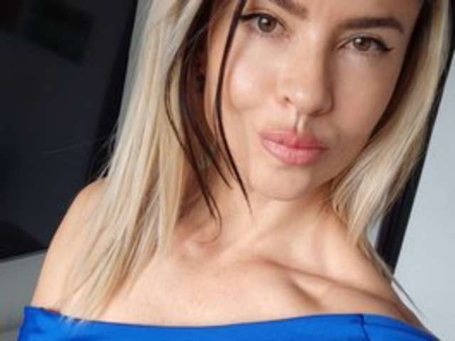 go to chat with ANGELA-PERVER