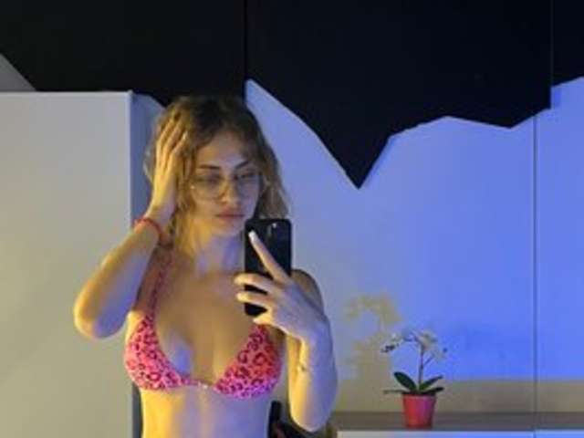 go to chat with AbbieRaye
