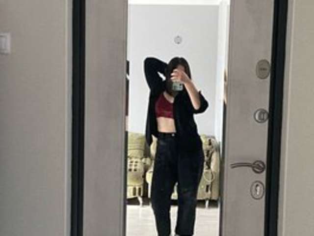 go to chat with Adaika
