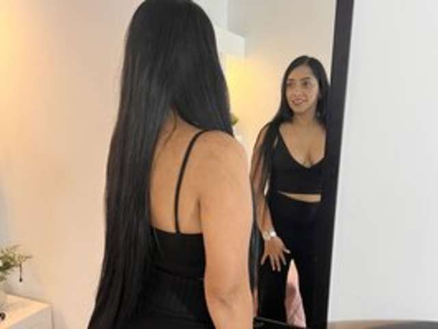 go to chat with Adara-Villareal