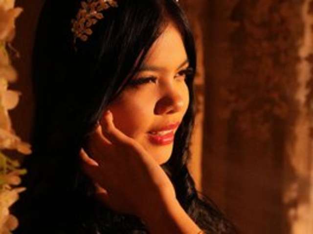 go to chat with AdaraScot