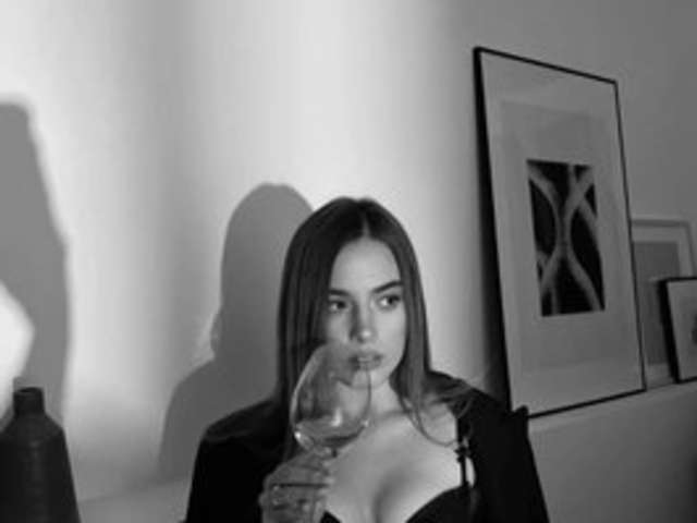 go to chat with AddaLeft