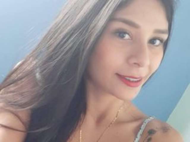 go to chat with Adela-mml