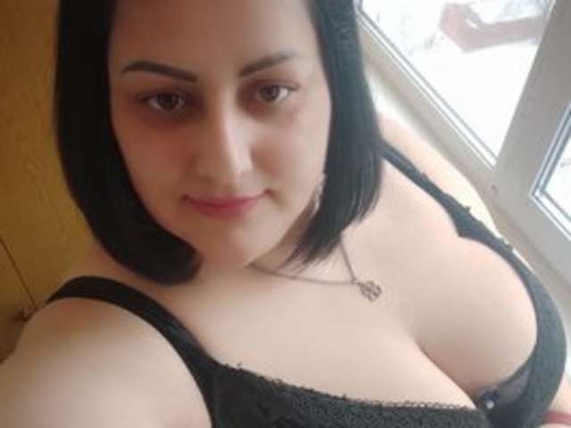 go to chat with Adele-Tillie
