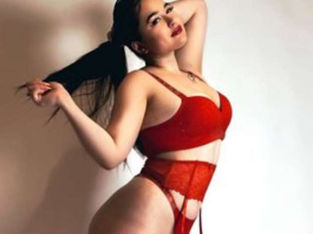 go to chat with AdelinaTaylorsan