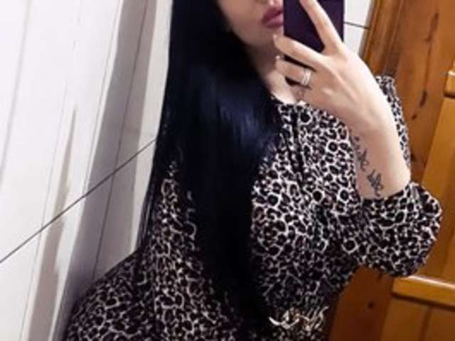 go to chat with Adelind