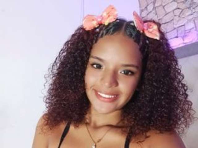 go to chat with AfroditaStacy