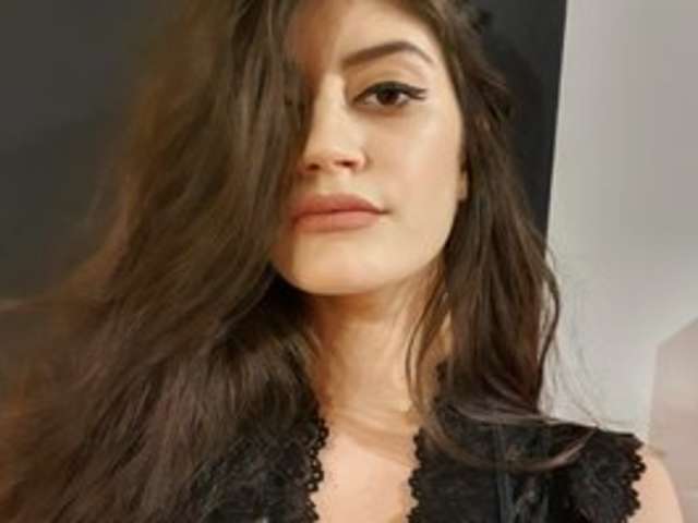 go to chat with Agatha137