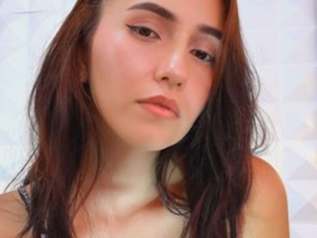 go to chat with Ailyn77