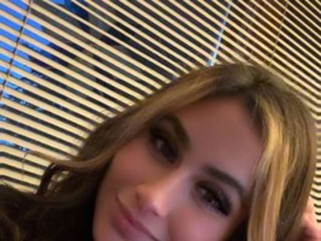 go to chat with AkRican