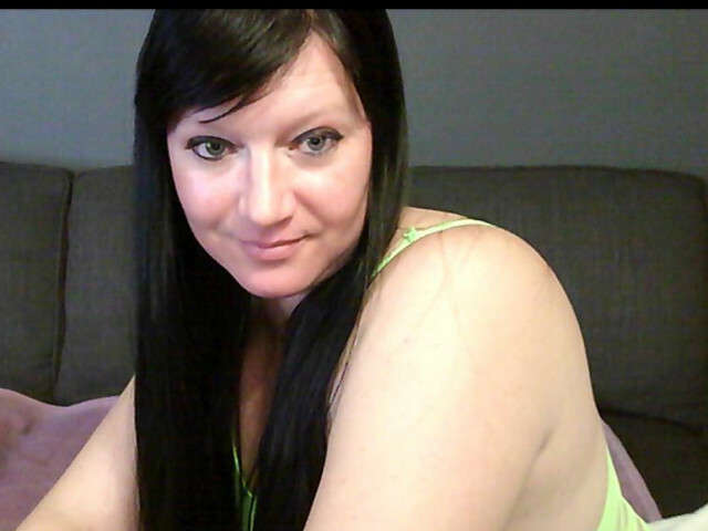 go to chat with AlaayahAlly