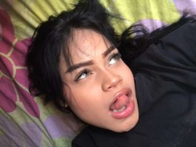 go to chat with AlaishaAjane