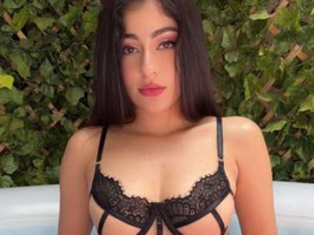 ALAYA-CUTE amateur webcam photo