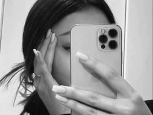 go to chat with Alena-55