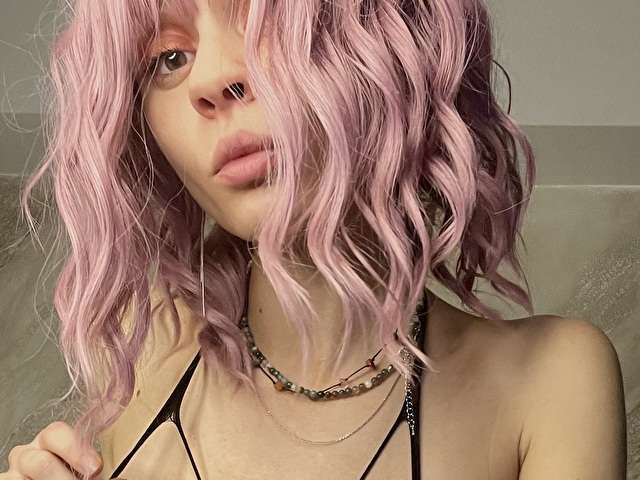 go to chat with AlessyaKitty