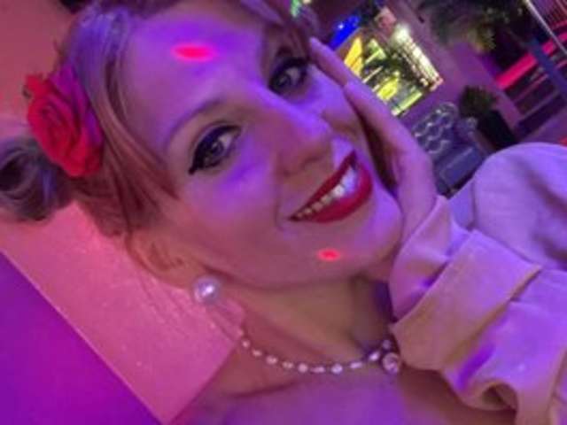 go to chat with AlexaDuval
