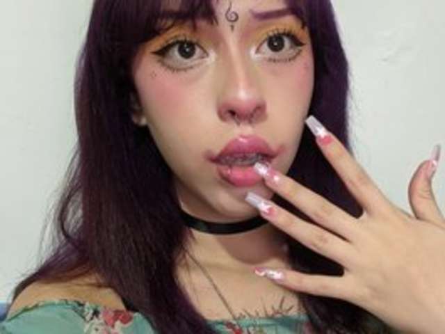 go to chat with AlexaFoxy18