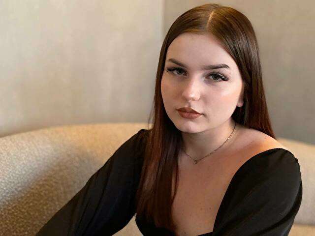 go to chat with AlexaOhStar