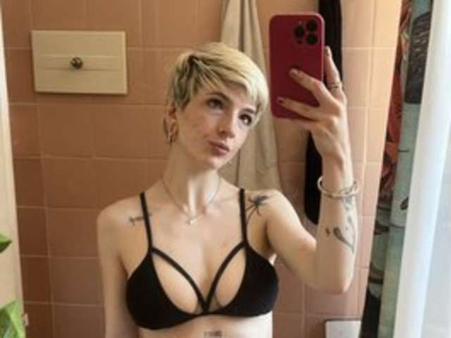 go to chat with Alexakitten17