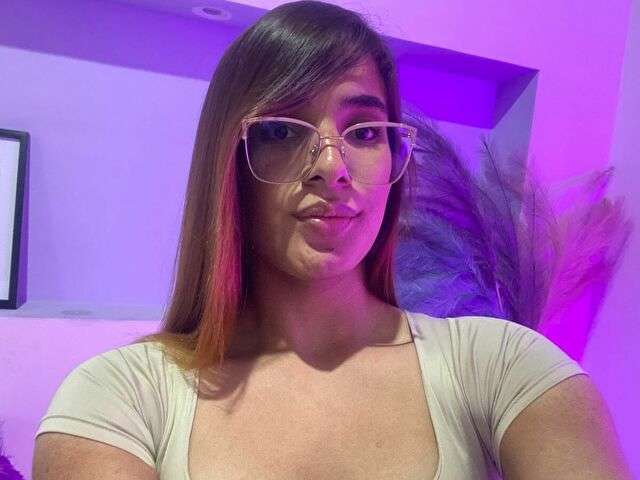 go to chat with Alexawintour