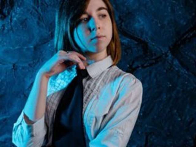 go to chat with AlexisSky