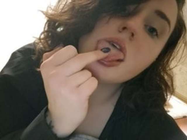 go to chat with AlexyWhitee