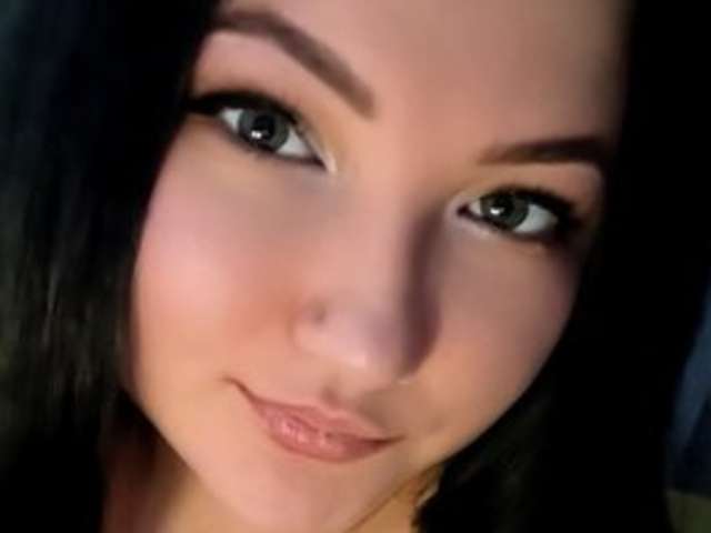 go to chat with Alica28