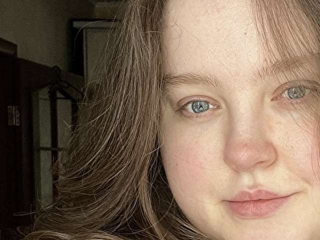 go to chat with Alice898