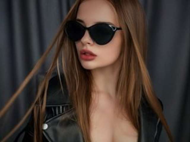 go to chat with AliceCost