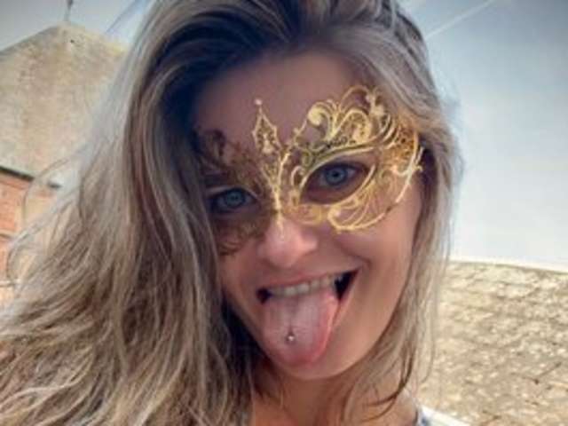 go to chat with AliceDuboisFrX