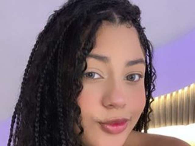 go to chat with Alicia-20