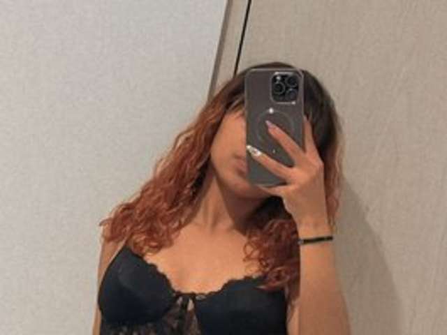 go to chat with Alicia-deckeer