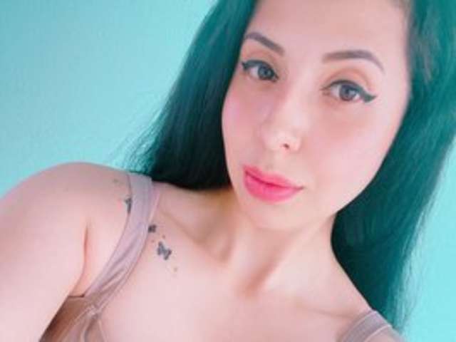 go to chat with AliciaMarquez
