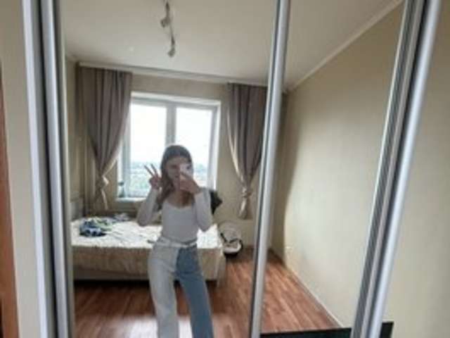 go to chat with AliciaParker