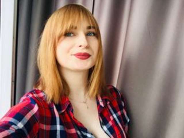 go to chat with Aliciaredluv