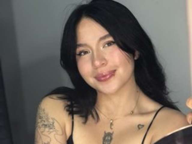 go to chat with Aliciia23