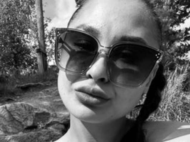 go to chat with Alina-102