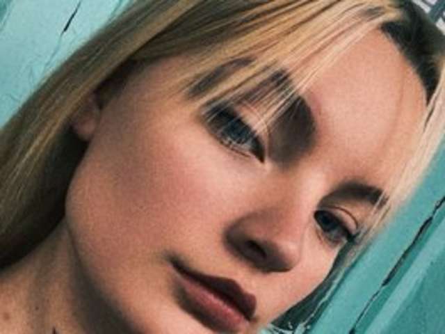 go to chat with Alina137