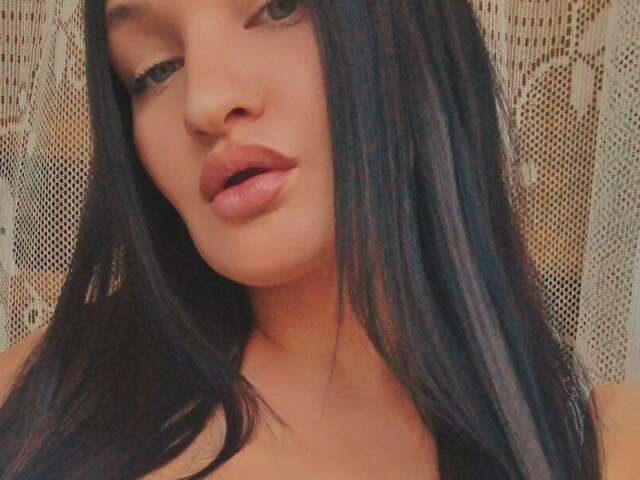 go to chat with AlinaBlow