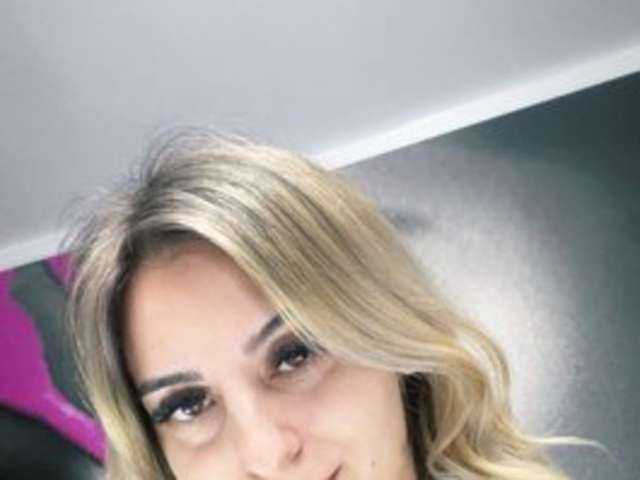 go to chat with AlisaCamerron