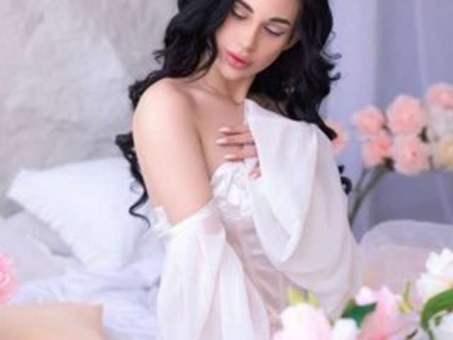 ALISALIA amateur webcam photo