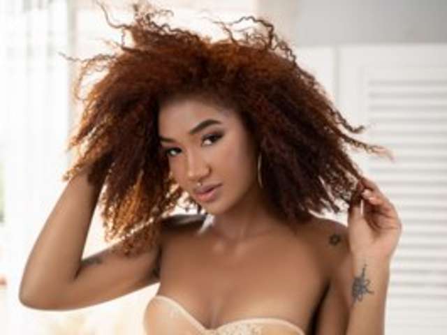 go to chat with AlishaSummer