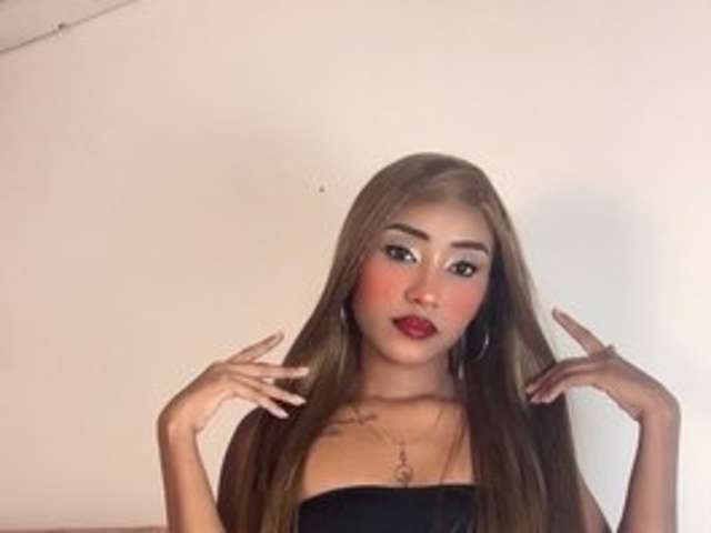 go to chat with Alisson-Brown